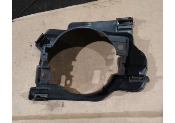 Рамка противотуманної фари права Renault Logan, 2009-2013, 8200785081